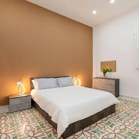 Traditional 3 Bedroom With Hot Tub * Rabat