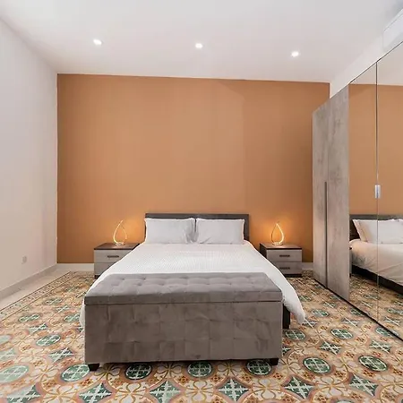 Appartement Traditional 3 Bedroom With Hot Tub Rabat
